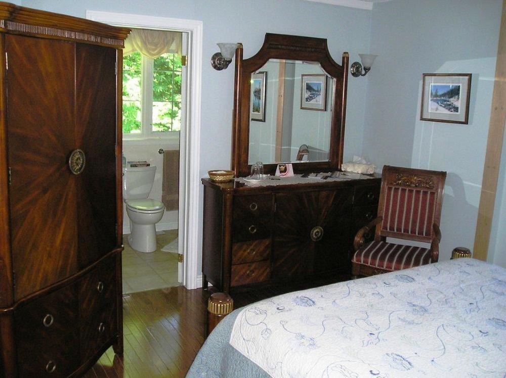 Tucked Inn The Harbour B&B Victoria Harbour Eksteriør bilde